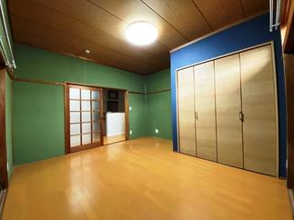 収納がなかった和室を、たっぷり収納完備の寝室へ。