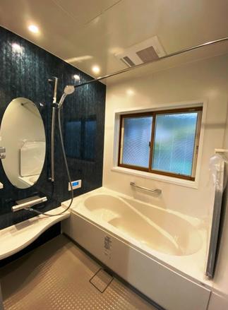 タイル張りの冷たい浴室から、お手入れがしやすい断熱ユニットバスへチェンジ！