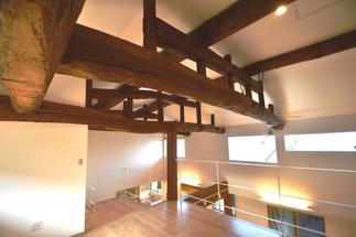 LDKとコミュニケーションがいつでもとれるスキップフロアと多目的ホール