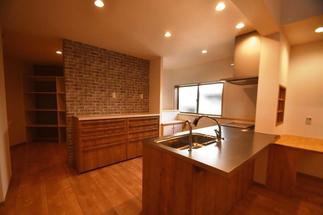 奥様のこだわりが詰まった使い勝手の良いキッチン