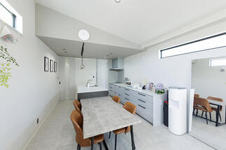 回遊動線のキッチン