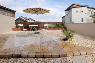 リビングから臨む庭