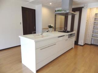 憧れのアイランドキッチン