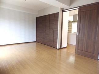 ゆったりベッドルーム