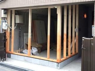 車庫を居室に（施工中）