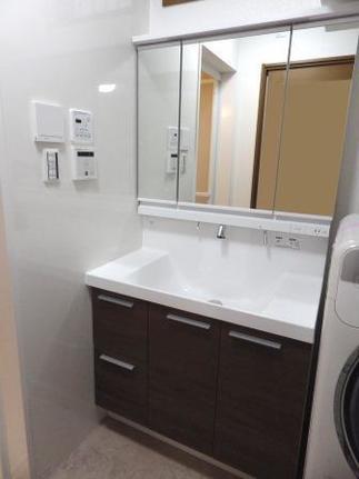 お手入れしやすい洗面化粧台