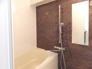 くつろげる浴室で楽しみなバスタイム