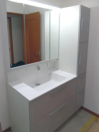 収納力と使いやすさを両立した洗面化粧台