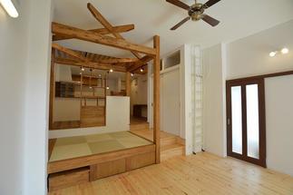 スッキプフロアーで空間にアクセントを