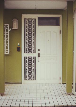 玄関ドア　ビフォー