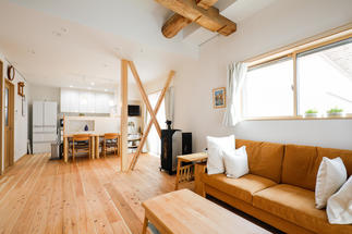 キッチンと和室の壁を取り払い　ひとつながりのLDKへ