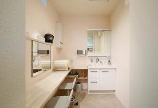 広々とした洗面空間