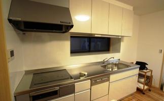 食洗器付きのキッチンで、お皿洗いもラクラクに。