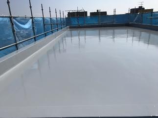 屋上はしっかりと防水塗装