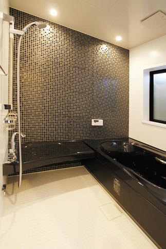 大き目の浴室でゆったり