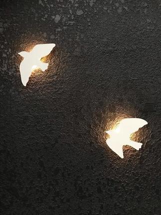 シンボリックなデザイン照明パネル