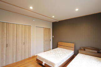 落ち着く空間の寝室