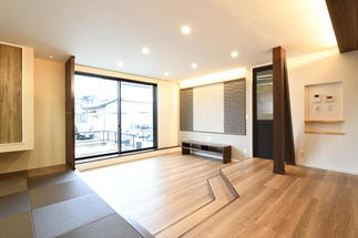 ダウンフロアのリビング