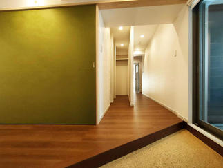 玄関はホッと落ち着く和のテイスト