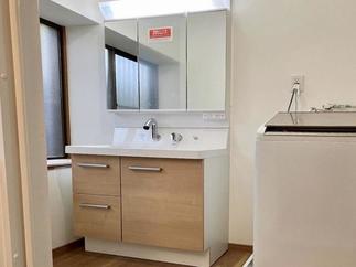 広々ボウルの洗面台