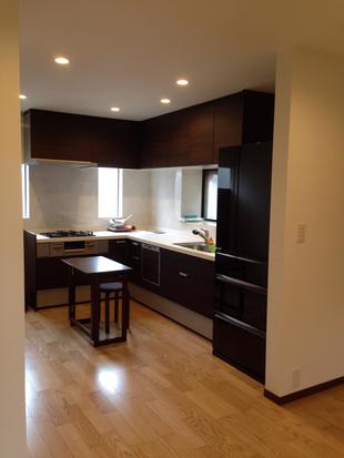 キッチンを広く開放的に&トイレの段差解消で住まいやすいリフォーム