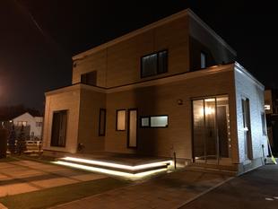 夜を優しく照らすウッドデッキ間接照明リフォーム！