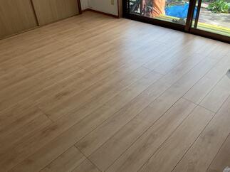 床ﾌﾛｰﾘﾝｸﾞ上貼り工事　着工後②