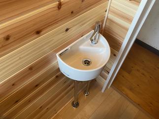 洗面器も新調しました。