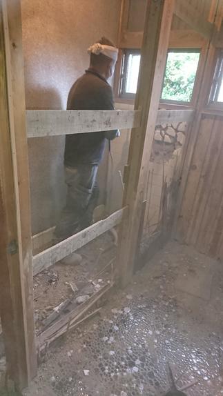 トイレ　施工中