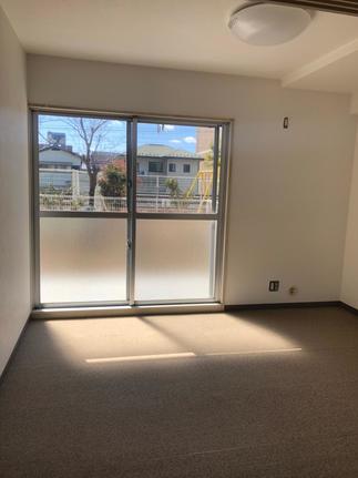 古くなった畳をタイルカーペットへのリフォームへ