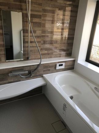 ゆったり疲れが取れる浴室に～