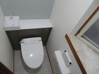 見た目すっきりお掃除もラクラク収納できて使いやすいトイレに☆