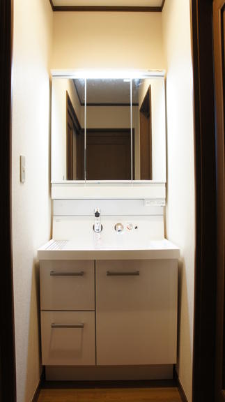 LIXIL　洗面化粧台　ピアラ