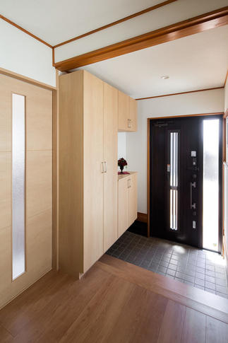 リフォームドア　リシェント　・　玄関収納　ヴィータス