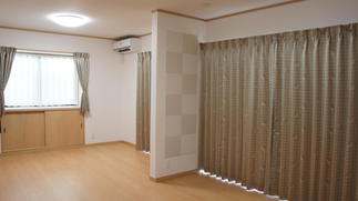 高性能サッシ　デュオPG　・　室内タイル　エコカラット