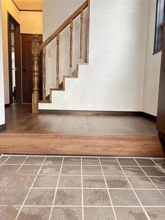 内装（床）　After