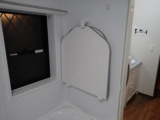 お風呂の収納スペース