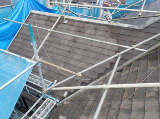 屋根が急勾配なので