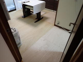 ベニヤを重ね張りすることで、