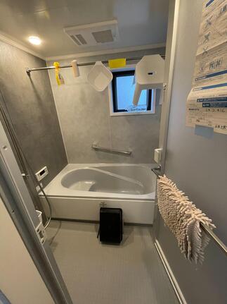 高断熱浴槽で冷めにくく、光熱費の節約にも。