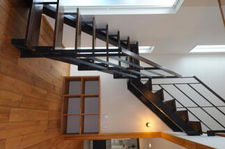 階段は塗装していデザインを合わせました。