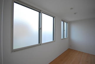 ほぼ全ての窓に内窓（インプラス）設置