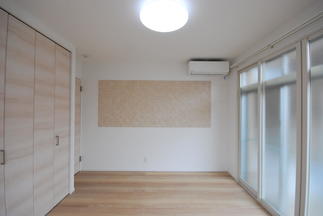 エコカラットのある寝室