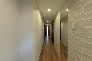 エコカラットのある廊下