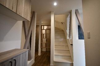 明るくなった玄関まわり