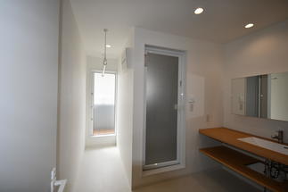 使いやすい導線にある室内物干し