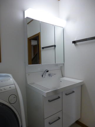 洗面化粧台ピアラ