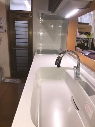 ハンズフリー水栓