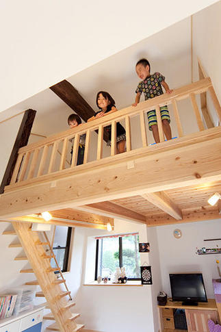 ロフトや天窓に、子どもたちも大喜び 
