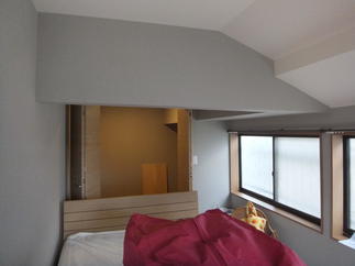 広いクローゼットがある部屋